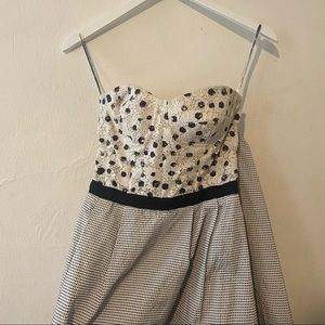 Oscar de la Renta Strapless Gown